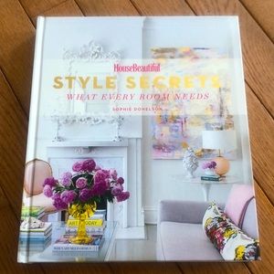 - Coffee table book House Beautiful Style Secrets